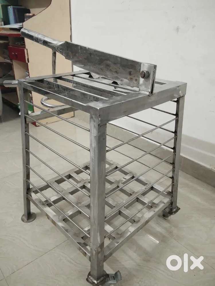 Kobbari Bonda Cutting Machine Stainless Steel