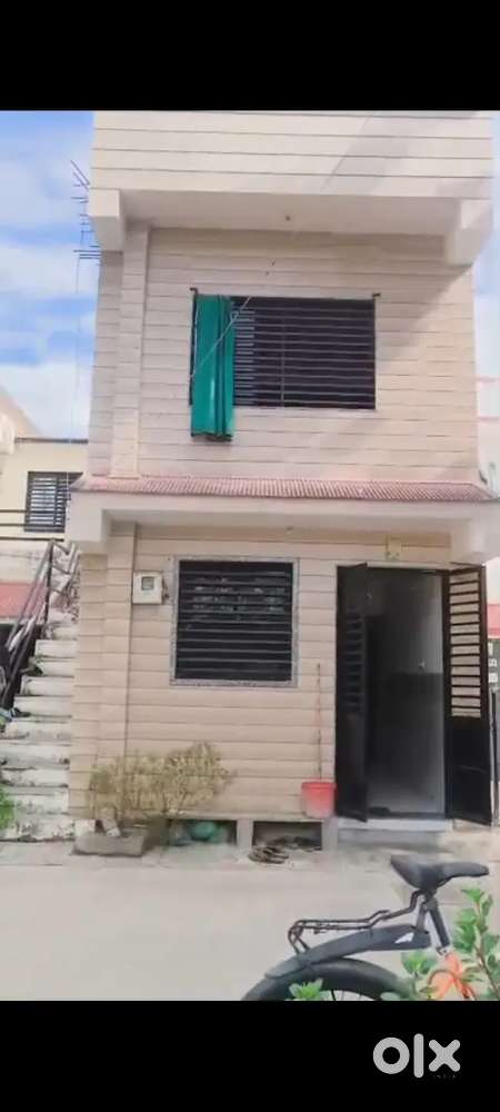 Two floors home, 5 min running to S.G Highway. Good condition