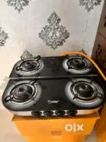 Luxury gas stove with four burners