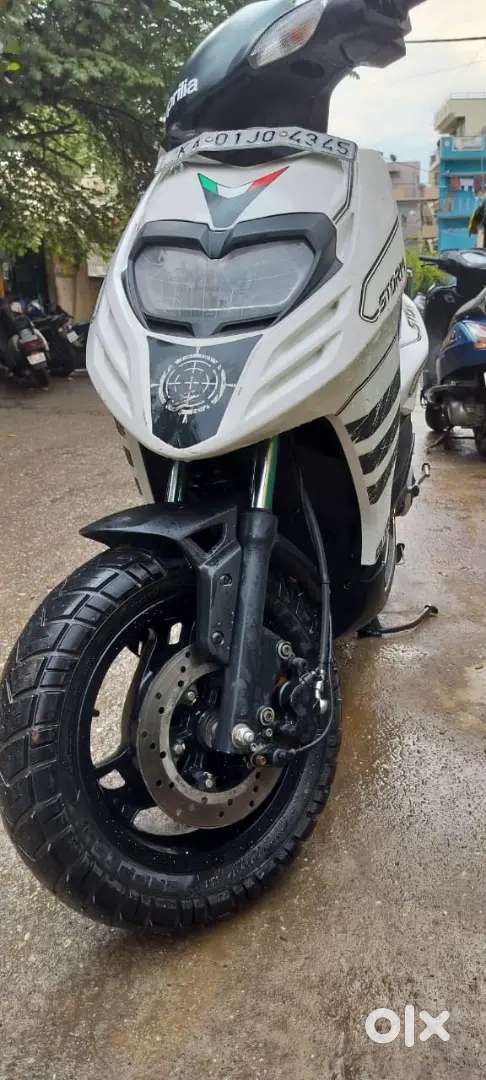 Aprilia storm (125cc) white colour