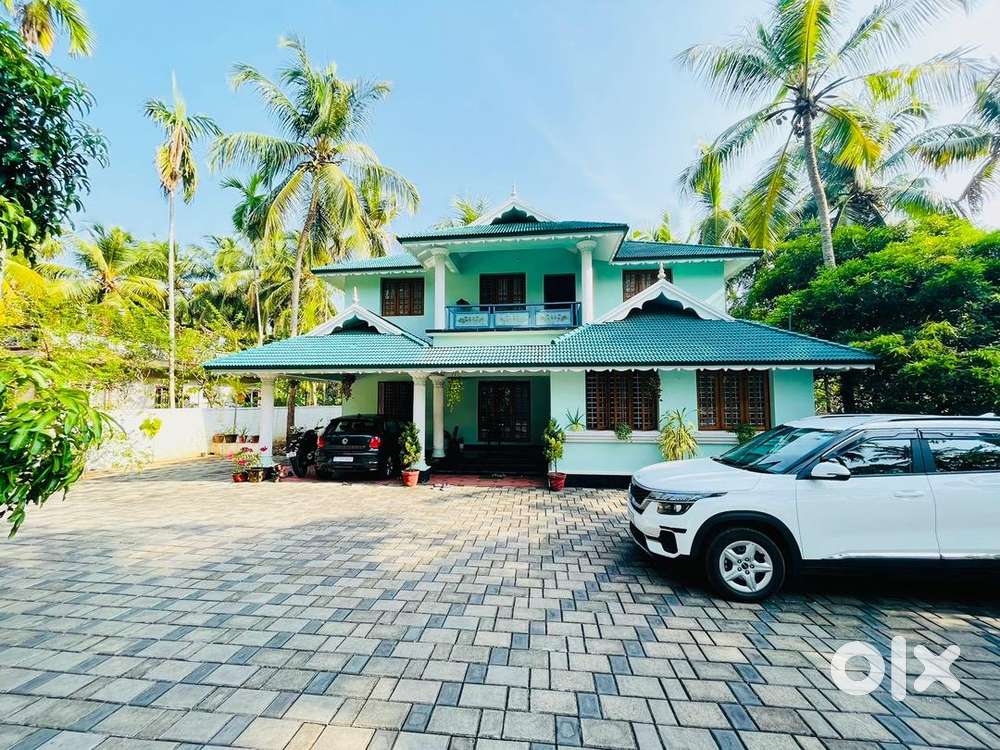 15 cent square plot with 2800 sqft fully furnished 3bhk
