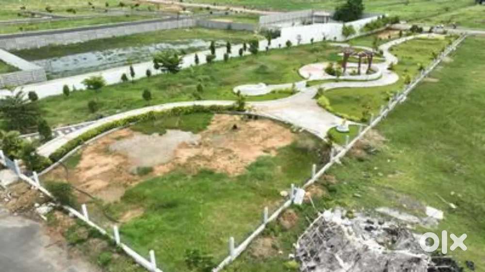 गेटेड कॉलोनी में अप्रूव्ड प्लाट गोसाईगंज बाजार राजवाड़ा मैरेज के पास