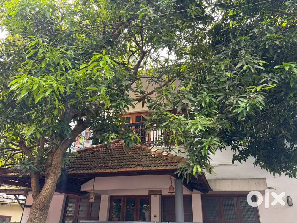 Independent semi furnished 1BHK 1st floor at Marappalam Pattom