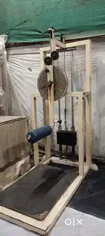 Hamstring extension machine
