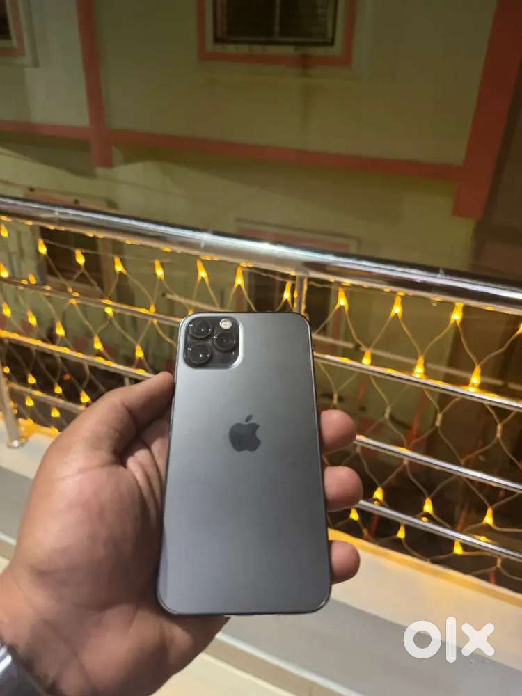 I PHONE 12 PRO 256 GB WITH 100% BATTERY HEALTH