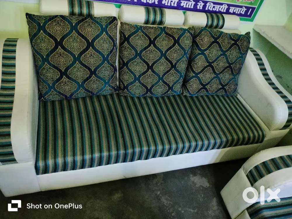 SOFA 3 SEATER AND 1 SEATER TWO SOFA WITH CENTER TABLE