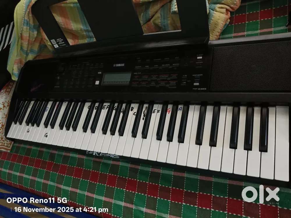 Keyboard yamaha