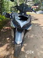 Aerox 155 ( silver & gold)