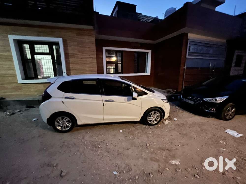 Honda Jazz 2015 Diesel Well Maintained