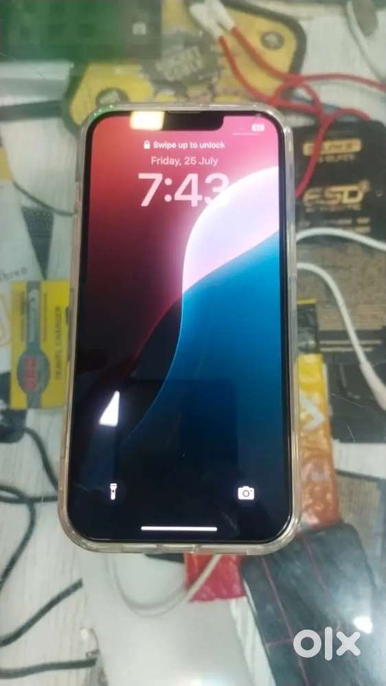 Iphone 13 128 Gb 5G 78% battery with charger cable