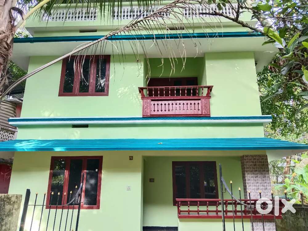 Double story house for rent at guruvayur