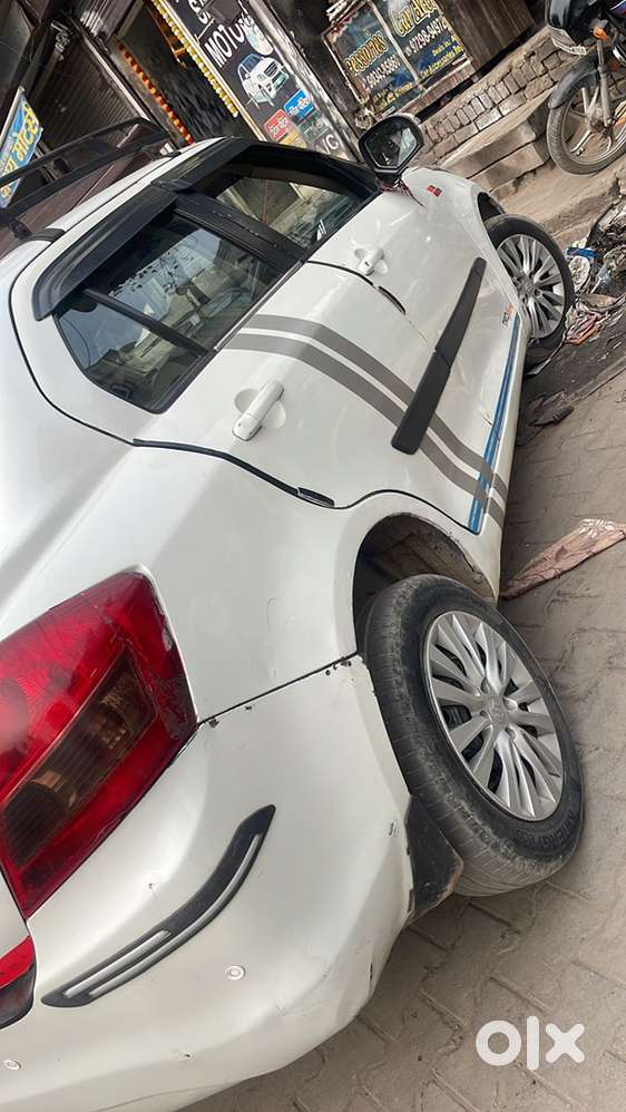 Maruti Suzuki Swift Dzire CNG & Hybrids 140000 Km Driven