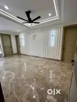 Best luxury floor under 4 cr