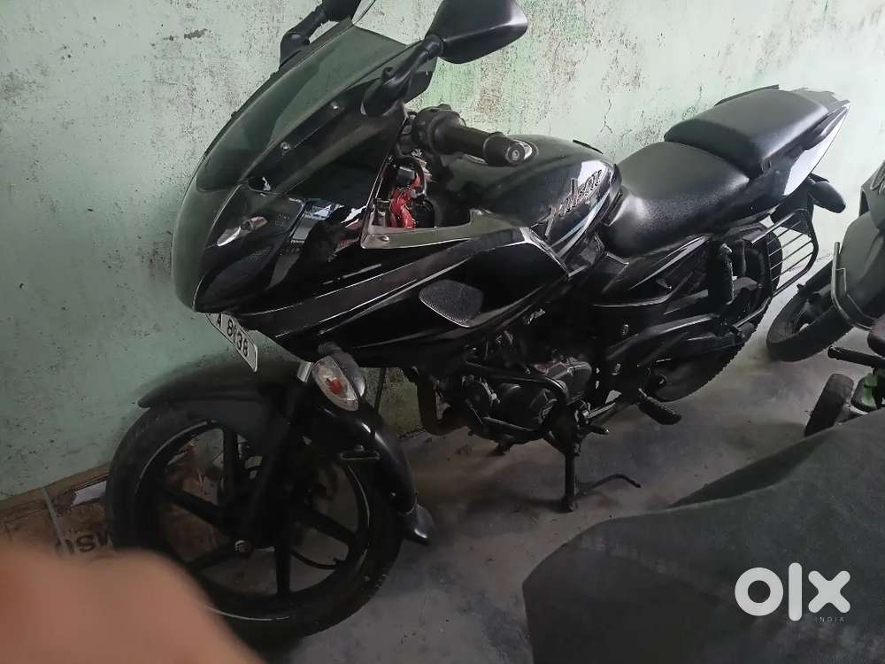 pulsar 220F