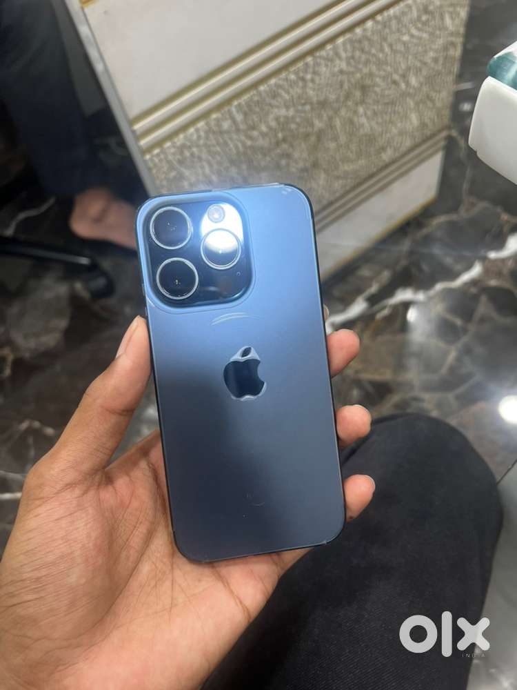 Iphone 15 pro Tutanium Blue