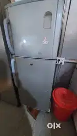 Restaurant old set up for urgent sale