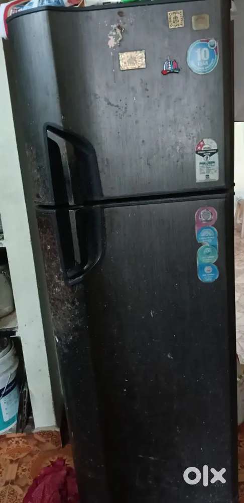 Godrej fridge 305 litre