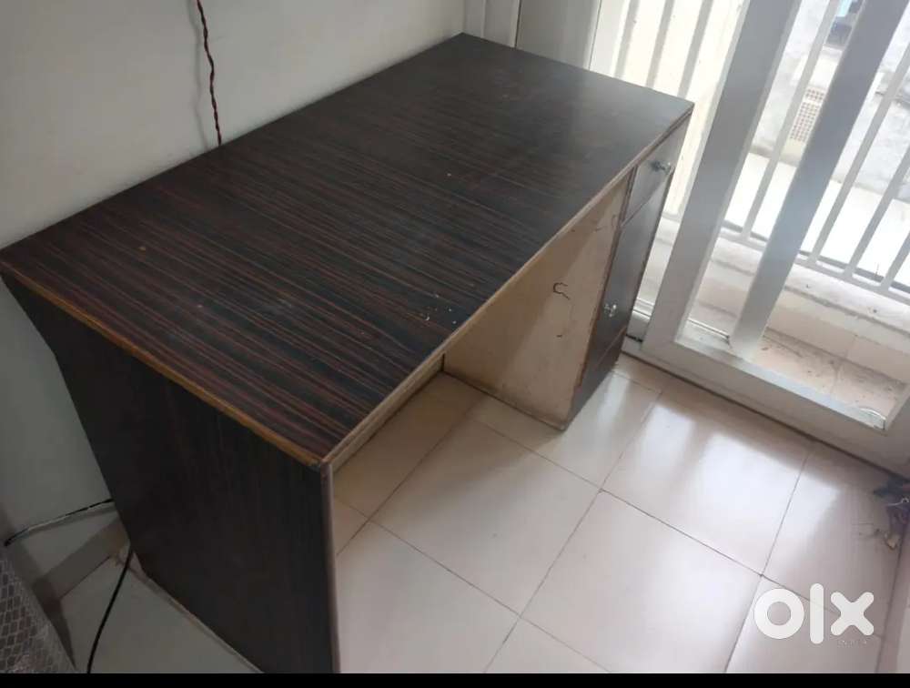 Coaching centre table with drawer and cupboard