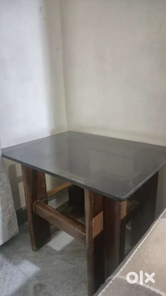 Centre/Corner table
