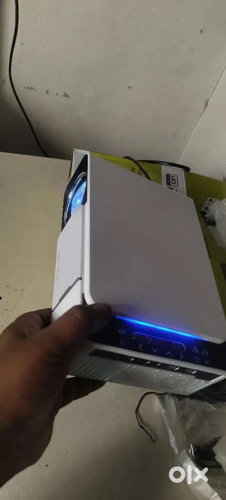 T5 Smart Projector HD 3D WiFi miracast 3200 Lumens Home Cinema Project