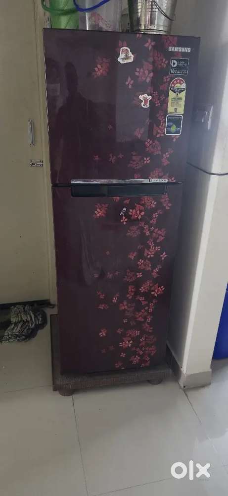 Fridge Double Door Samsung - 243 ltrs, Excellent condition