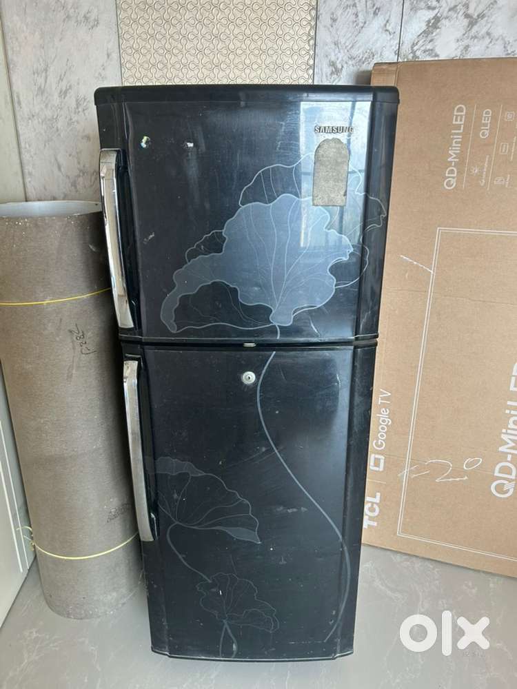 Its a samsung double door firdge