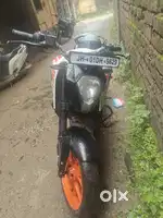 Duke 125 hai bike bahot acche condition me hai one hand use bike hai