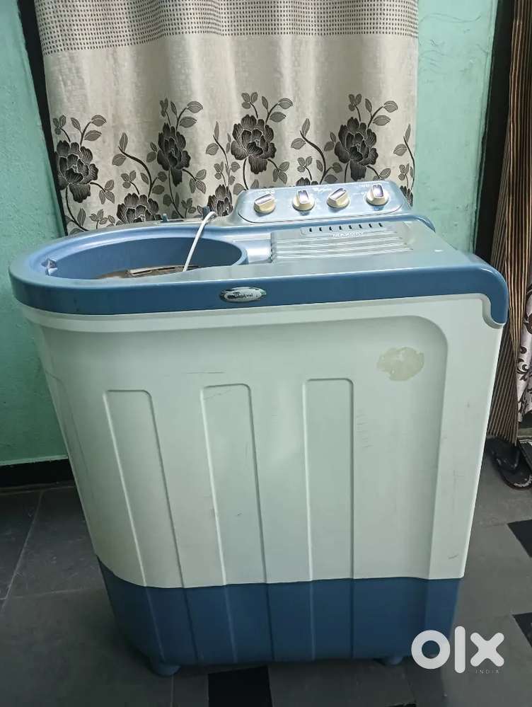 Whirlpool company 6.8kg washing machine
