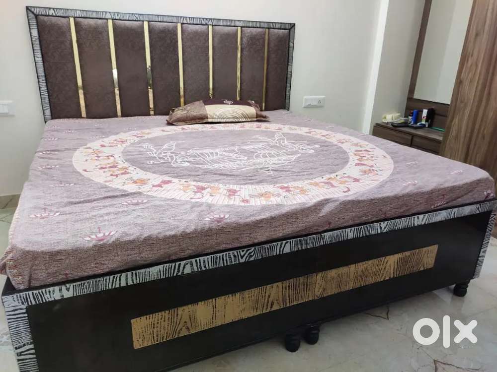 (FURNISHED), 1BHK, PORSHAN (2ND FLOOR) AVAILABLE AT CHOTI BARADARI.