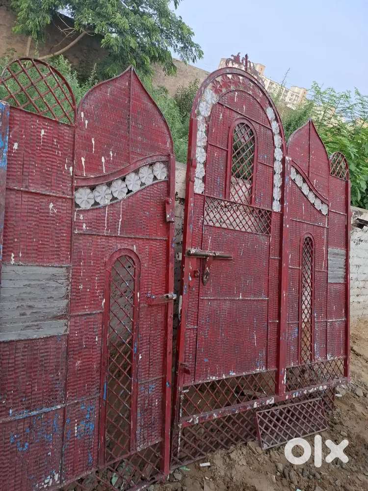 Main Gate solid Iron