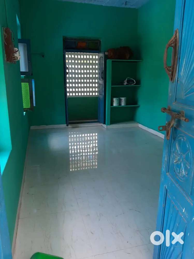 Bachelor house for rent near central bus stand near railway junction