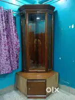 very good condition it is a showcase you can show you showpiece