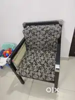 Black coated metal 1 chair in good condition