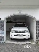 Toyota Fortuner 2012