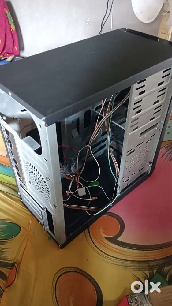 Artis Mid tower Pc cabinet