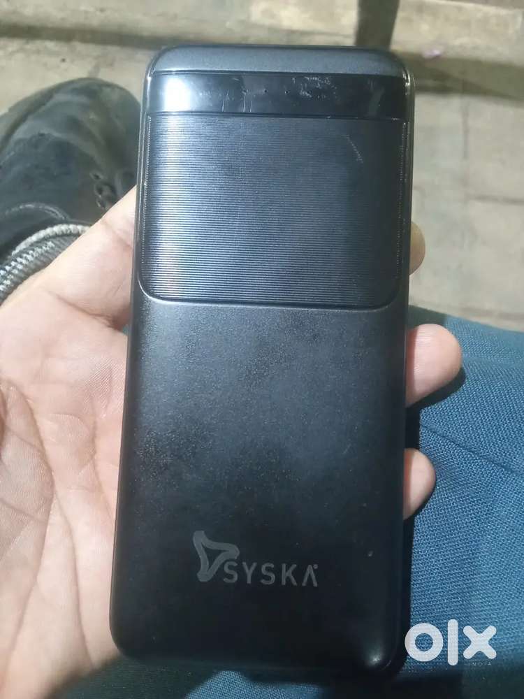 Mujhe arjent bechna hai