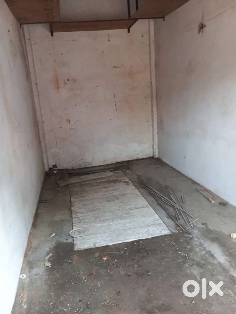 8,50,000On road shop kamela kaloni