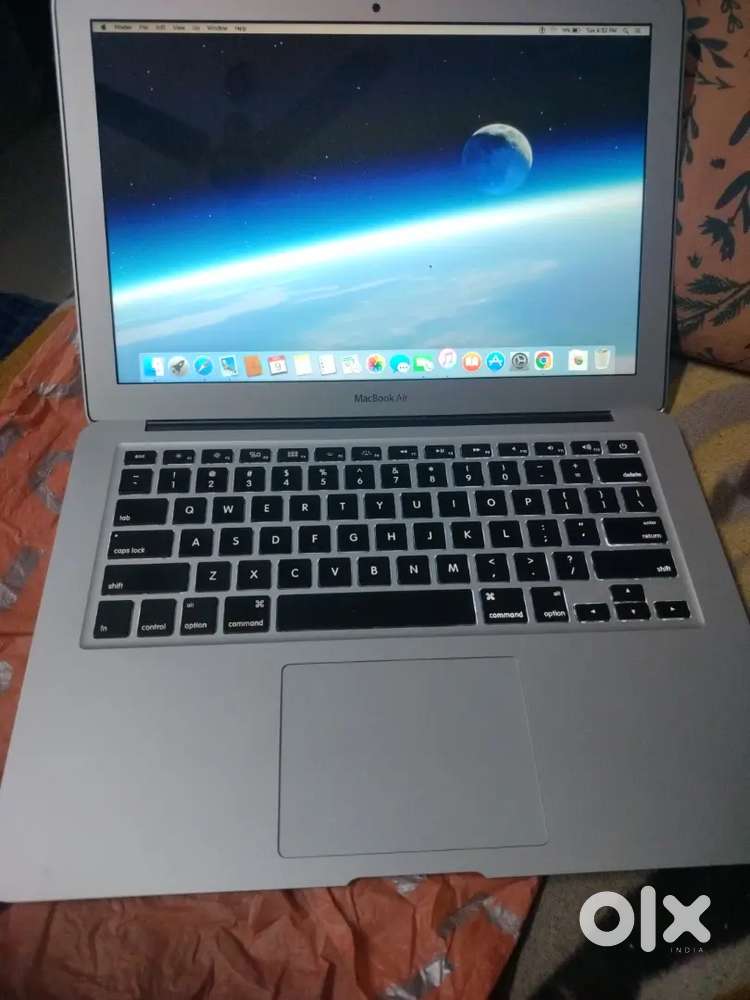 Mackbook air 10 year old