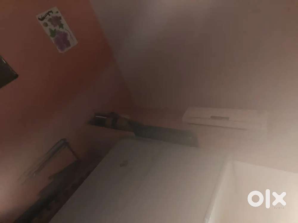 house is located near Amul/ HCL on sultanpur road