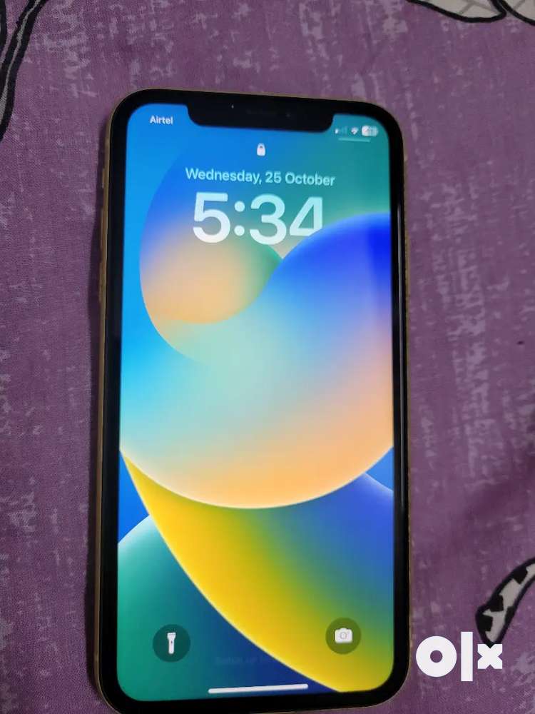 IPHONE 11 -128GB Yellow Full Kit Direct Owner