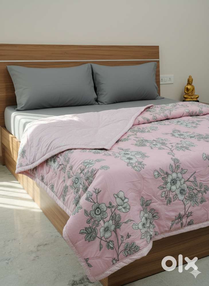 Tulip Luxury Quilt Company Pink Floral Reverseable Comforter