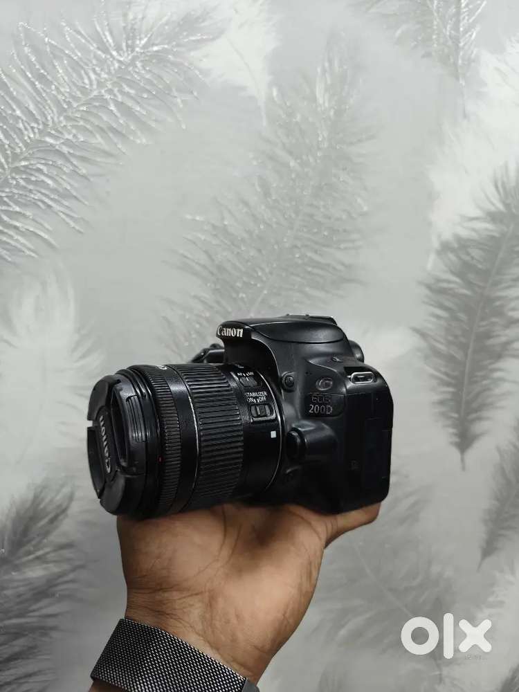 Canon 200D 2 lens