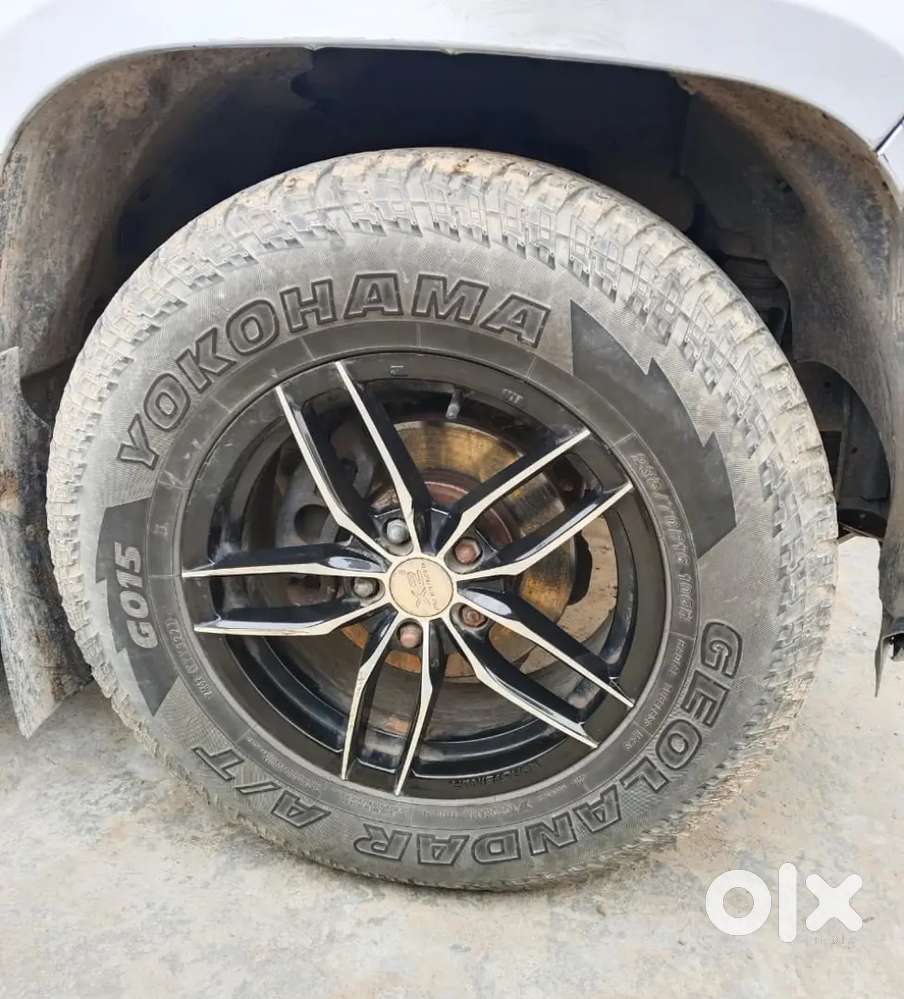 Mahindra TUV 300 2016