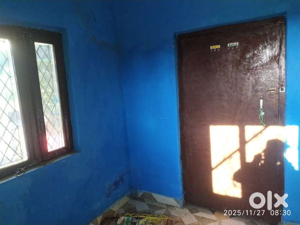 Near Polytechnic College Room for Rent