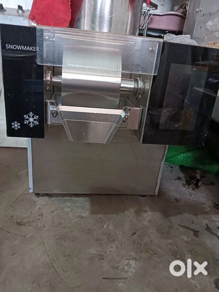 Snow flaks machine