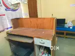 काउंटर बेचना hai कुर्सी free