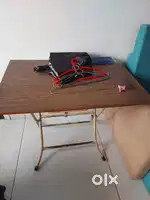 Folding study table