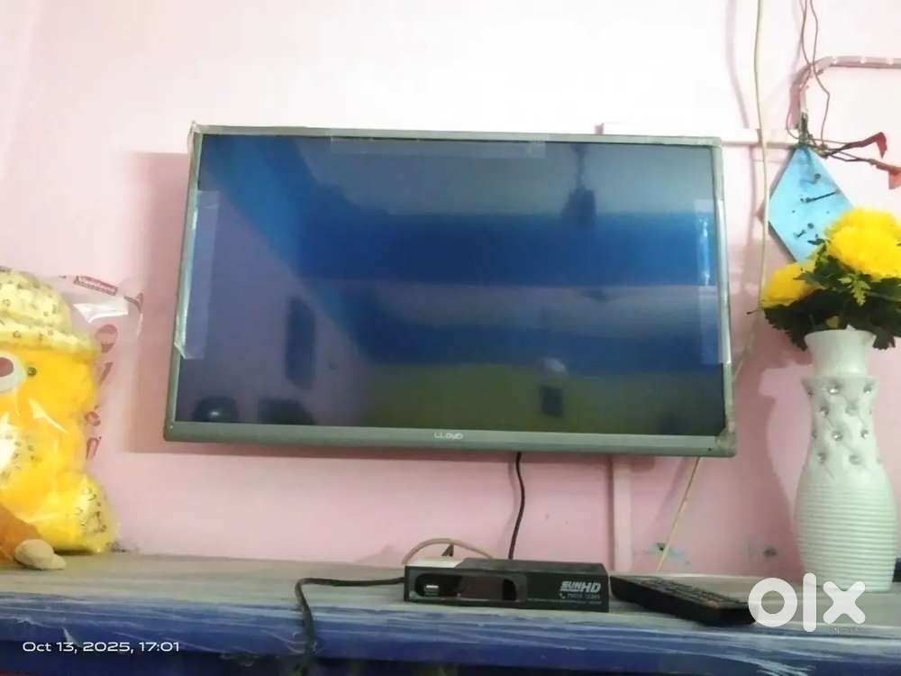 LLOYD 32HB250B LED SMART TV