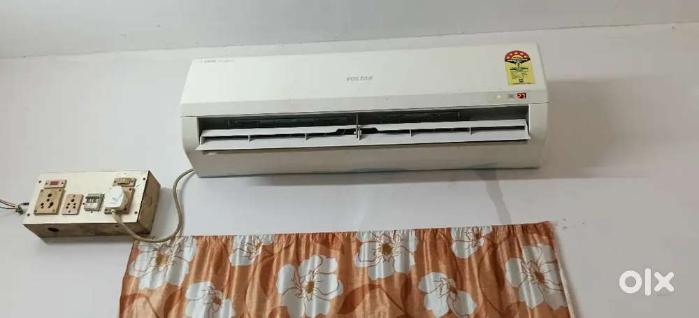 Voltas ac excellent condition five star