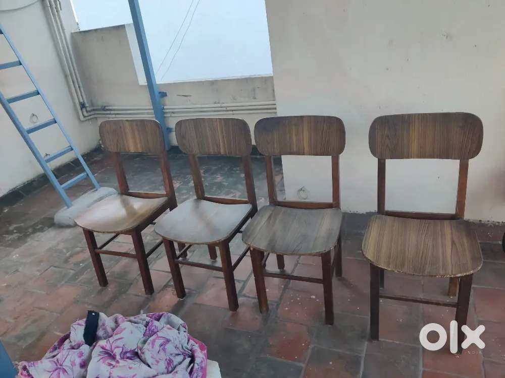 4 chair for sale